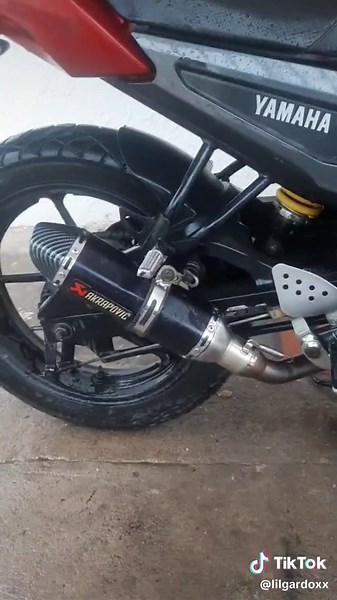 Yamaha FZ16: Sonido con Full System y Akrapovic