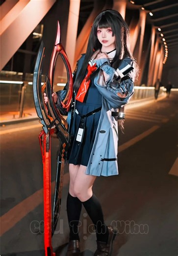 Chisa in Wuthering Waves: A Cosplay Delight