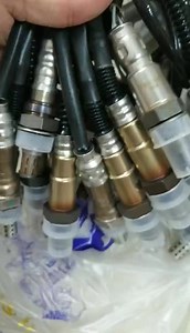 Air Fuel Ratio Oxygen Sensor 89467-42010 89467-42020 89465-42090 89465-42100 234-9023 15217 for 2001-2003 Toyota RAV4 2.0L