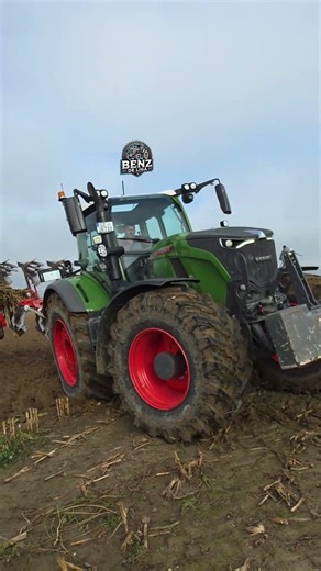 Fendt 728 one Gen7 beim pflügen🚜❇️