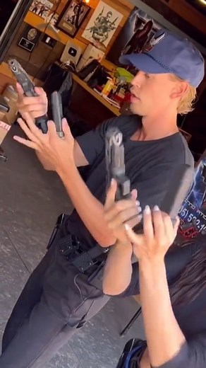 Austin Butler training for whats rumoured to be a role in ‘HEAT 2’ 👀🎬 | Far Out Cinema