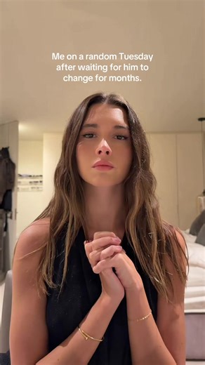 Chiara King (@chiaraking)’s video of waiting for him to change