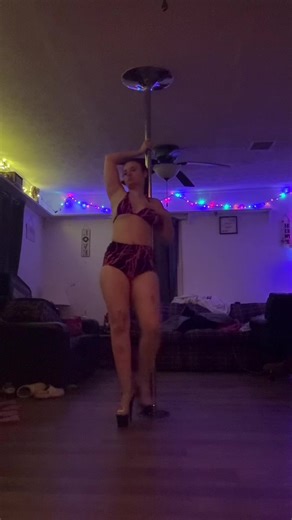 Amazing Pole Dance Performance to Wow the Audience