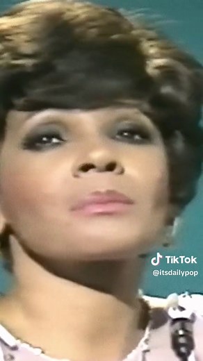 Shirley Bassey's Iconic Performance of 'I Who Have Nothing'