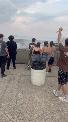 Lexus performing crowd control! #lexus #ls400 #v8 #burnout #drift #burnrubber #luxury #crowd