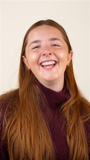 Treatment procedure: Composite Bonding & Teeth Whitening Composite bonding is a cosmetic dental procedure that uses tooth-coloured resin material to repair chips, close gaps, or enhance tooth shape and appearance. All photos and videos are shared with full patient consent. No filters, AI alterations, or unrealistic lighting have been applied. Results, recovery times and potential risks vary for each individual and procedure. The information provided here is general in nature and intended for tho