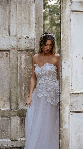 319 reactions · 169 comments | Just a few of the dresses that had a ‘YES’ moment recently 凉懶 1. Phoenix by @katefearnleybridal 2. Megan by @ellisbridals 3. Ava by @kelseyrosebridal Which dress would you pick? Book your appointment at Vicki’s Bridal Boutique by heading to our website or sending us a DM. Link is in our bio! #kentbridalboutique #weddingdressshopping #bridetobe | Vicki's Bridal Boutique | Facebook