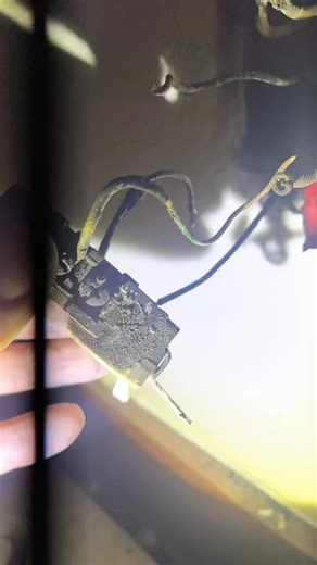 ⚠️ Burnt or discolored outlets are a serious warning sign. This usually means overheating, loose wiring, or overloaded circuits—and it can become a fire hazard if ignored. If you see this in your home or rental, it’s time to have it repaired by a professional. Safety always comes first. #ElectricalSafety #BurntOutlet #FireHazard #HomeMaintenance #HoustonElectrician #LicensedElectrician #RentalMaintenance #PropertyCare #WorkerBeeServices | The Worker Bee Services