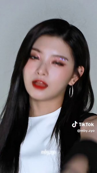 EVERGLOW - FIRST (visual cam) #everglow #first #visual #cam #Kpop