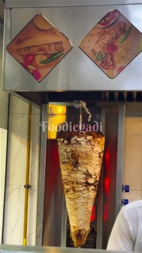 5 Syrian chicken shawarma only for 10dhs. This offer is available on every day, not a limited time