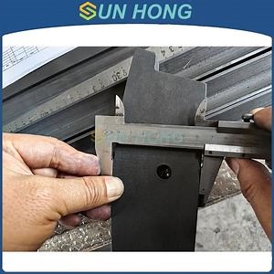 [Hot Item] Paper Machine Vacuum Suction Press Roll Rubber Graphite Sealing Strips