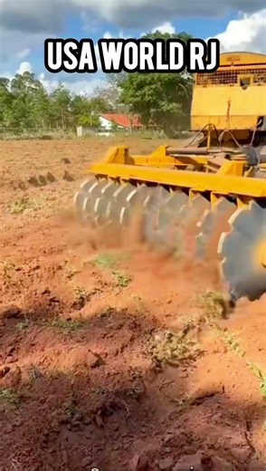 Excavator Tractor Disk Harrowing in the field #usatractor #americanfarming #harrowing