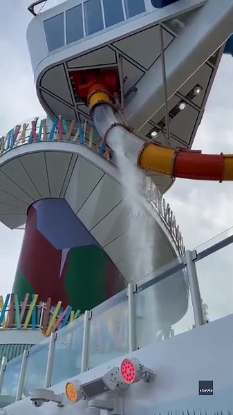 'Stop the Slide': Passengers Cry Out in Horror After Panel Breaks Off Cruise Ship Water Slide