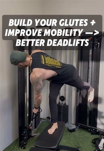 If deadlifts hurt your back, read this 👇🏼 Isolated mobility helps create space in the hips other joints involved. But unless you reinforce that space with intention, your nervous system won’t trust it under load. Enter movement manipulation — something we ALL need to learn By adjusting leverage, load placement, base of support, tempo etc — you then emphasize the exact space you’re trying to reclaim — while building strength and control at the same time. This variation forces you to 👇🏼 🔹 mov