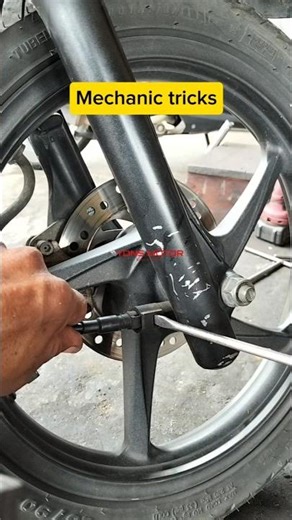 mechanic tricks open speed cable.#automobile #tutorial #honda #turnip #smartphone