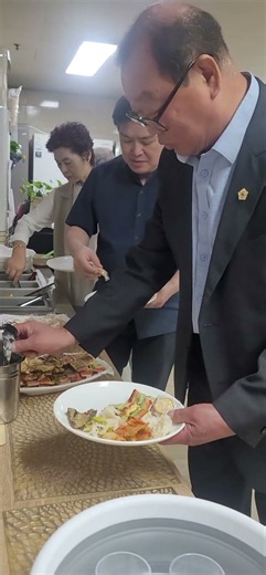주일예배 마치고 식사시간 성도의교제