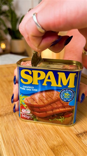 I’ve made a few spam recipes for you guys over the years, but this breakfast hash is definitely the most low-effort-high-reward. Just a few ingredients, and you’ve got a perfect high protein sharing breakfast. It’s easy to adapt and adjust to whatever veg you’ve got in the fridge to use up, so be creative with it! Enjoy x #spam #spambreakfast #spamrecipes | Twisted Explore