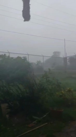 Treasure Beach is getting a beating right now 😥 You can see the difference between the video I shared this morning and this one🙏🏽 video credit, Richie Campbell, my cousin🙏🏽 #hurricaneseason #Hurricane #jamaica #prayer #love #peace #together #AsOne #treasurebeachjamaica #treasurebeach #Hurricanemellisa | Richard Stephens