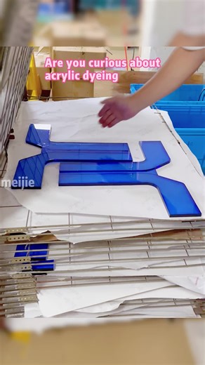 Acrylic Dyeing Techniques for Stunning Projects