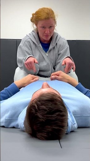 Triangle Choke from Closed Guard Opening