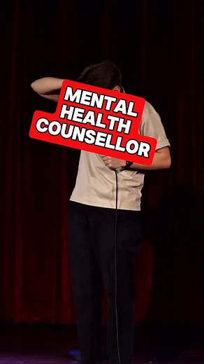 Sarah Keyworth | Are you in America? How’s your brain? #USA #StandUp #Comedy #Jokes #Funny #Humour #LiveComedy #America #NewYork #Comedian #Election #Trump... | Instagram