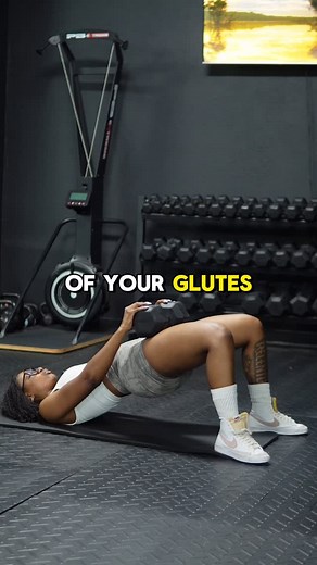 𝐅𝐢𝐭 𝐦𝐨𝐦 𝐨𝐟 𝟐 | 𝐅𝐚𝐭 𝐥𝐨𝐬𝐬 𝐂𝐨𝐚𝐜𝐡 on Instagram: "𝗣𝗿𝗶𝗺𝗮𝗿𝘆 𝘃𝘀. 𝗦𝗲𝗰𝗼𝗻𝗱𝗮𝗿𝘆 𝗺𝘂𝘀𝗰𝗹𝗲𝘀 𝗯𝗲𝗶𝗻𝗴 𝘄𝗼𝗿𝗸𝗲𝗱 👋🏾You have Both primary and secondary muscle groups are engaged. 🌺While slight adjustments in technique or positioning can shift the emphasis toward a different muscle, the involvement of supporting💖 muscles remains essential to execute the movement effectively and maintain stability. 𝗚𝗹𝘂𝘁𝗲 𝗕𝗿𝗶𝗱𝗴𝗲𝘀 𝘃𝘀. 𝗛𝗶𝗽 𝗧𝗵𝗿𝘂𝘀𝘁 Glute Bridge: