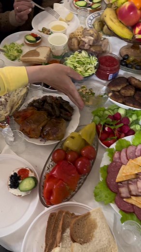 Delicious Food Arrangement Ideas for Your Next Gathering