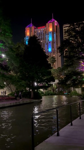 Friday night on the River Walk in San Antonio