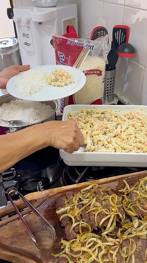 Eleni Moreti Da Silva Ribeiro | Macarronese: 500 Gramas de Macarrão; 07 Colheres (sopa) Maionese; 01 Filé de Frango; 01 Xícara (chá) Cenoura; 01 Xícara (chá) Milho Verde;... | Instagram