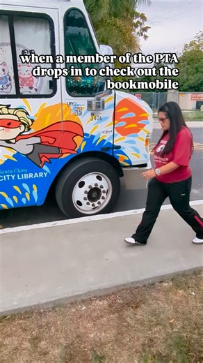 A gargantuan THANK YOU! to Grace, our PTA insider at Briarwood Elementary, for carving out a little time for silliness before the real work began. And thank you again to the students and parents of the Briarwood Community, who really turned out for our Wednesday visit! The bookmobile will return to campus December 10! #dudewheresmybookmobile | Santa Clara City Library