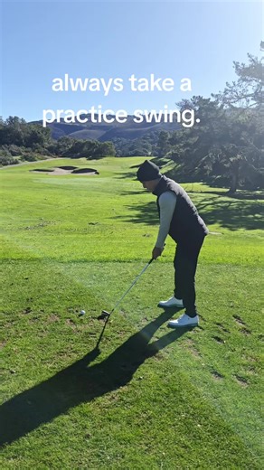 Mastering Golf: The Art of Practice Swings for Lefties