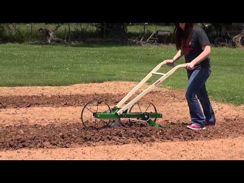 New Hoss Seeder - Planting sweet corn and peas - May 2015