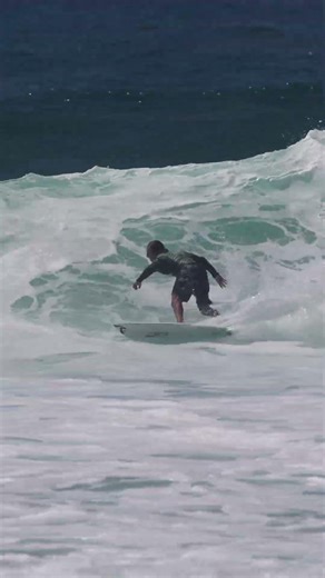 Zeke surfing Trestles HD 1080p