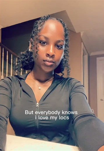 Creative Locs Hairstyle Ideas for Women