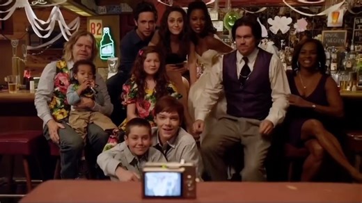 Movie blogs on Instagram: "🎬 Shameless (2011–2021) Developed by John Wells Based on the UK series by Paul Abbott Starring William H. Macy, Emmy Rossum, Jeremy Allen White, Cameron Monaghan, Emma Kenney ⸻ Shameless isn’t just a show — it’s survival on screen. 💔 It’s raw, loud, chaotic, and painfully human. A story about a family that has every reason to fall apart, yet somehow always finds a way to stay together. The Gallaghers don’t have much — no money, no stability, no safety net — but they 