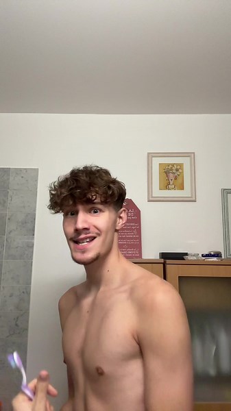 « J’dis que tu pourrais etre plus heureuse »