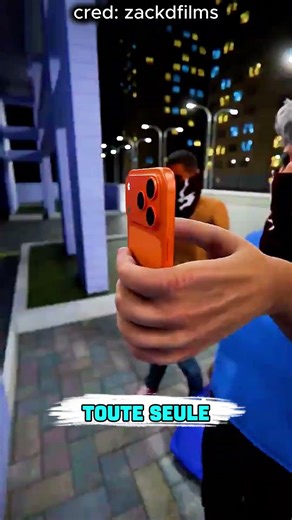 The ATM dispensed money all by itself 😳💸