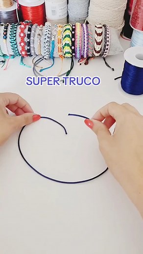 15K views · 261 reactions | Nudo sencillo para cerrar tus pulserass, aprende este super truco y crea diseños con hilo, combina colores y añade piedritas, animate y crea tus propios estilos. #pulseras #nudo #nudosimple #manualidad #diy #bisuteria #pulserasdehilo Video tomado de: Tiktok @k9helen | Macramé, terapia y emprendimiento | Facebook