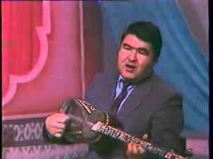 Отажон Худайшукуров-Утираман Уйланаман.mp4