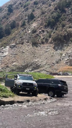 Off-roading! 4x4 #jdm #toyota #trail #cars #offroad