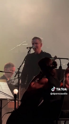 Sigur Rós Live Performance of 'Hoppípolla' in LA