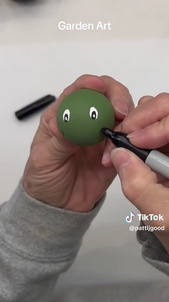 Add A Little Garden Art To Your Garden #turtle #turtlelove #gardenart #turtleart #turtleflowerpot #terracottapots #terracottapots #terracottapotart #terracottaplantpot