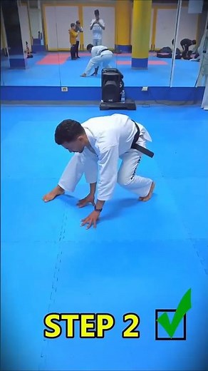 Master the Sweep Kick! 🥋 #martialarts #SelfDefense #kicktechniques