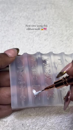 3D Nail Art Tutorial Using Ribbon Mold