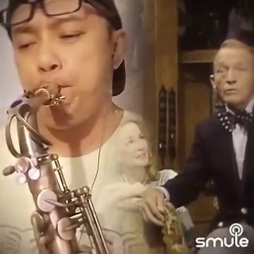 Did you celebrate the holidays in a "Winter Wonderland"?! Listen to this jazzy duet duet with Bing and user JAZZCAFE on Smule! ❄️ https://www.smule.com/BingCrosby | Bing Crosby