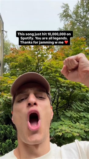 Schur on Instagram: "LETS GOOOO! Love u all ❤️ . . Special shoutout to @masteredbyjack for mastering this and @edwinhonoret for showing me how to use the granulator that shaped the intro sound 🙏🏼 #indierock #spotify #newmusic"