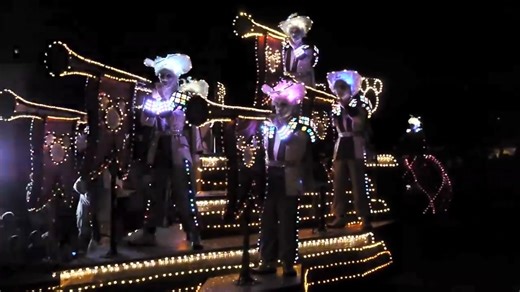 In honor of the new "Disney Starlight" nighttime parade debuting Sunday at Magic Kingdom, here's a flashback to some old-school Disney World nightmare fuel The "SpectroMen" from the defunct SpectroMagic parade | Attractions Magazine