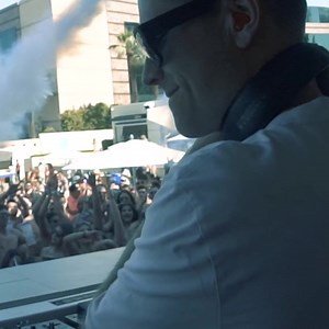 17K views · 434 reactions | First pool parties for me in a minute!! Come join me at Wet Republic Ultra Pool and let's figure out if we still know how to make a splash  Reservations: hkk.sn/Kaskade21 | Kaskade | Facebook