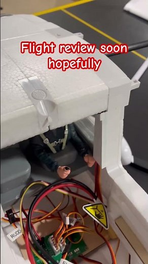 FMS Cessna 182 build ‪@TwoBrosRC‬ ‪@fmsmodelRC‬ ‪@horizonhobby‬ #cessna182#plane