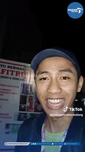 Warga Kota Malang dihebohkan dengan temuan banner berisi dugaan perselingkuhan yang terpasang di trotoar Jalan Veteran pada Kamis (12/3) dini hari. Banner berukuran sekitar 2 x 1,5 meter tersebut memuat tulisan yang menuding perempuan berinisial YS sebagai pelakor serta mencantumkan identitas dan narasi kecaman terhadapnya. Banner tersebut diduga dipasang antara pukul 23.00 hingga tengah malam dan telah hilang dari lokasi sekitar pukul 05.00 setelah videonya beredar di media sosial, sementara hi